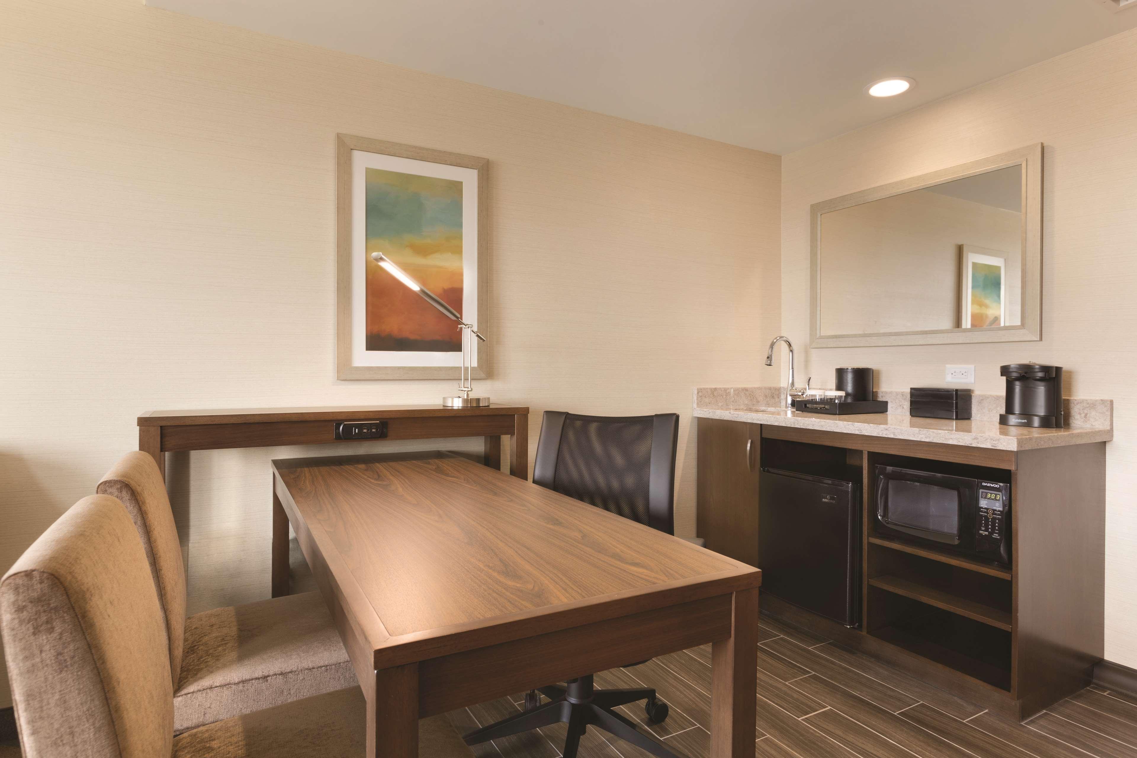 Embassy Suites By Hilton Akron Canton Airport North Canton Exteriör bild