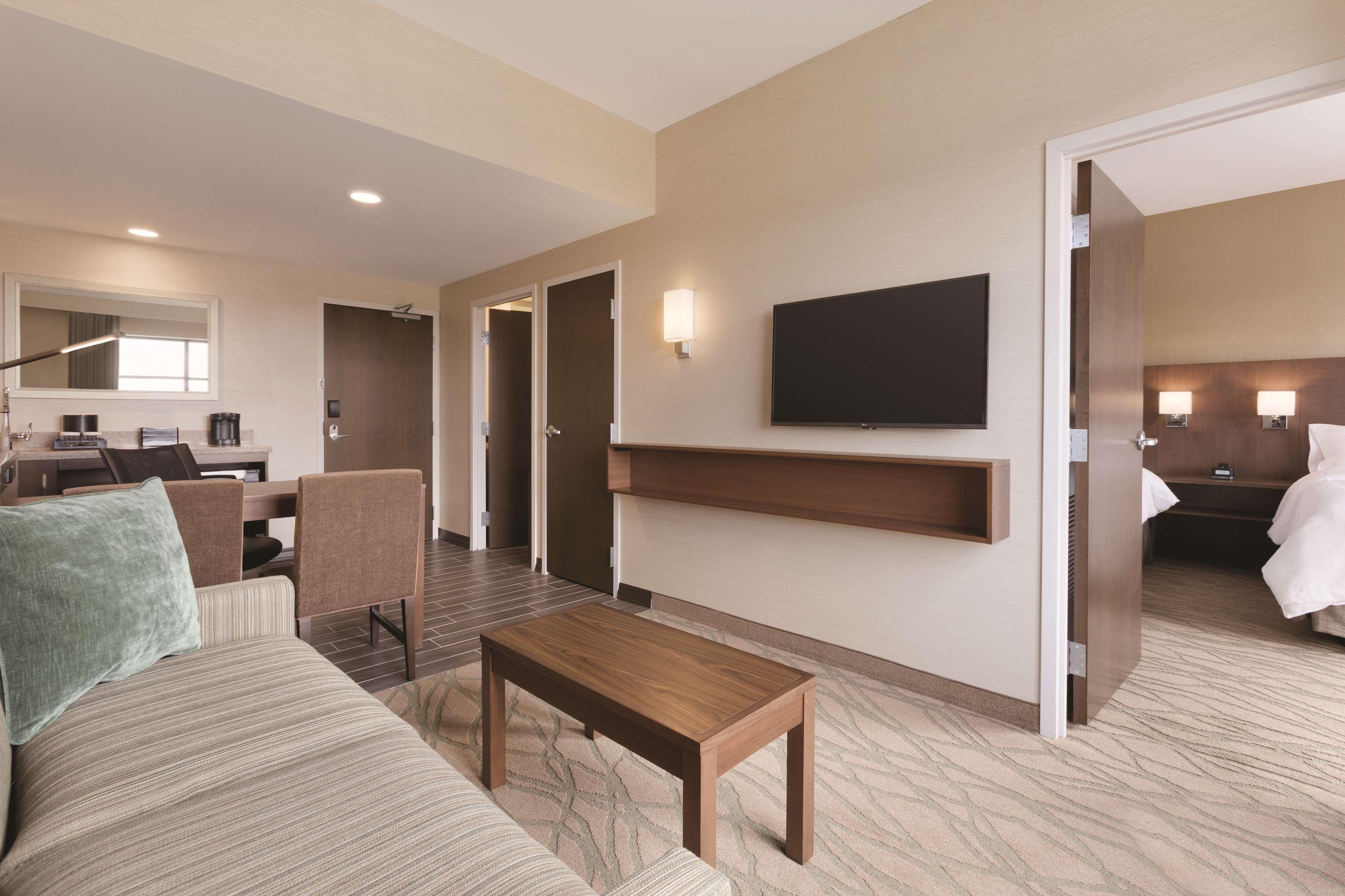 Embassy Suites By Hilton Akron Canton Airport North Canton Exteriör bild